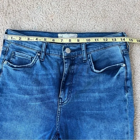 2/$15 Free People Womens Skinny Jeans Pants size W30S CutOut Distressed Denim - Picture 15 of 16